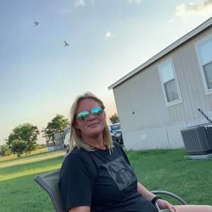 Meet your Posher, Tina